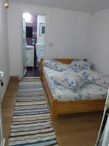 Фото номера Двухместный номер с 1 кроватью и собственной ванной комнатой Лоджи Casa Alex г. Гырда-де-Сус 13
