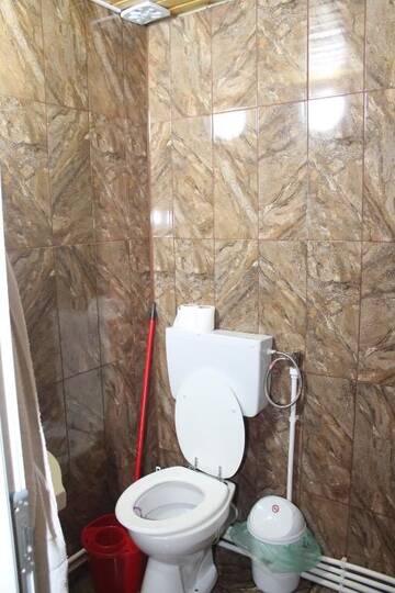 Фото номера Двухместный номер с 1 кроватью и собственной ванной комнатой Лоджи Casa Alex г. Гырда-де-Сус 17
